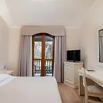 Punta Negra 4*