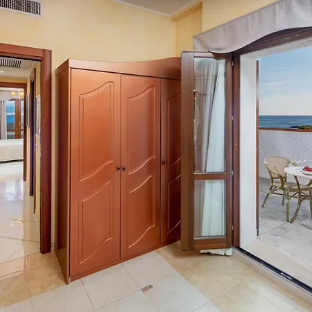 Hotel Punta Negra 4*