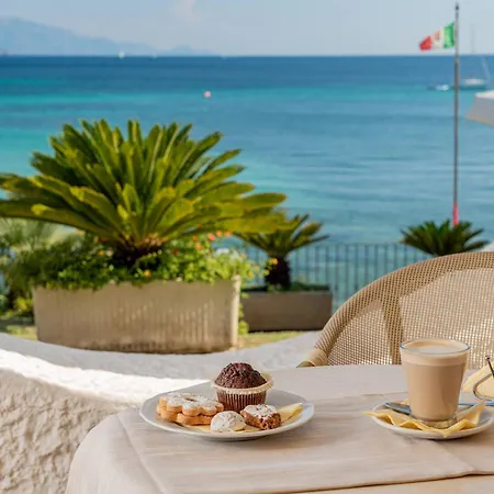 Punta Negra Hotel 4*