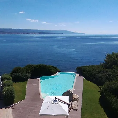 Punta Negra 4*