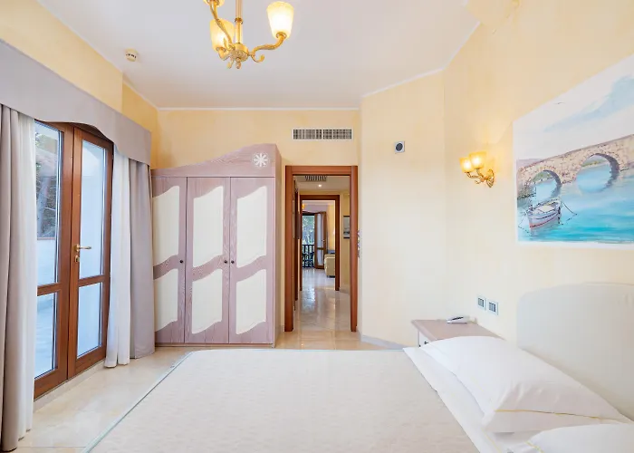 普塔内格拉酒店 4*